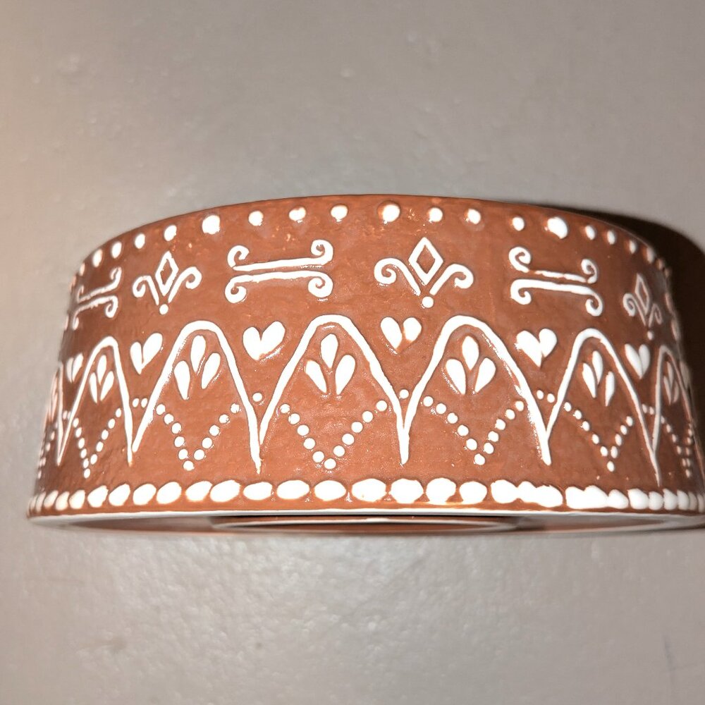 Pottery Barn Gingerbread Pet Bowl Large 10" Stoneware Dish Retired